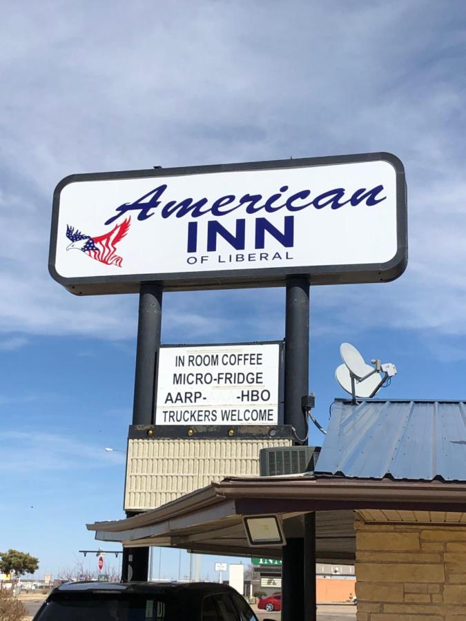 American Inn Of ليبرال المظهر الخارجي الصورة
