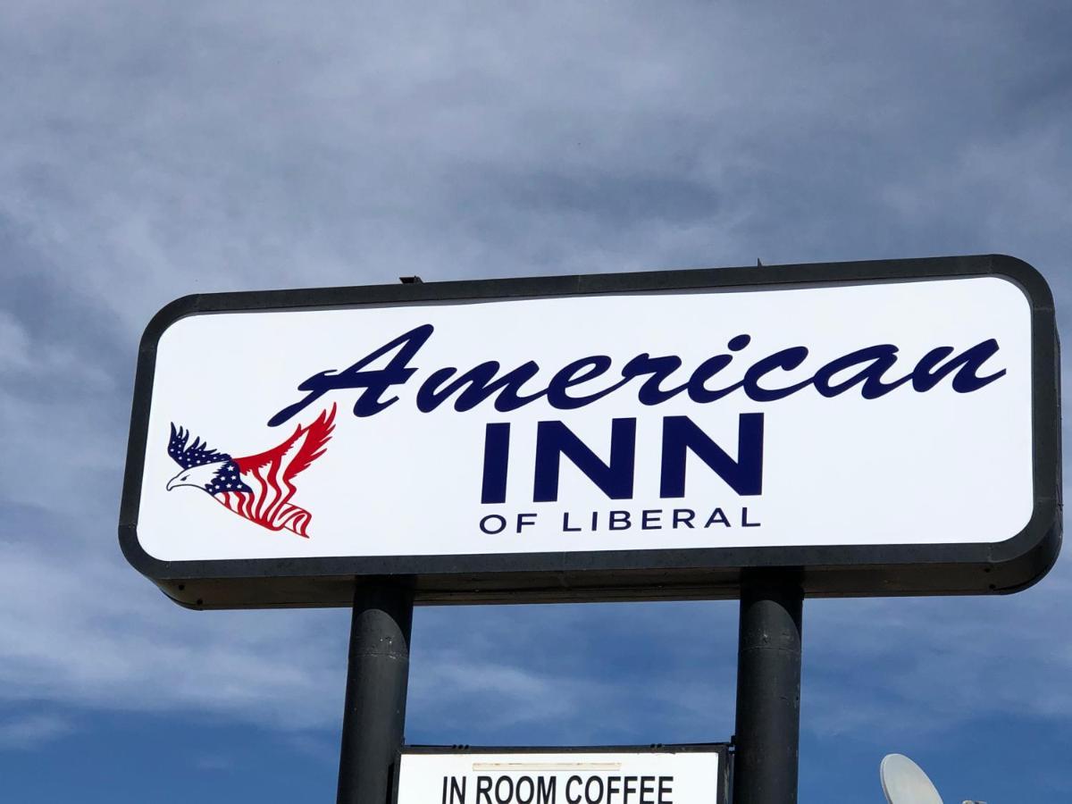 American Inn Of ليبرال المظهر الخارجي الصورة